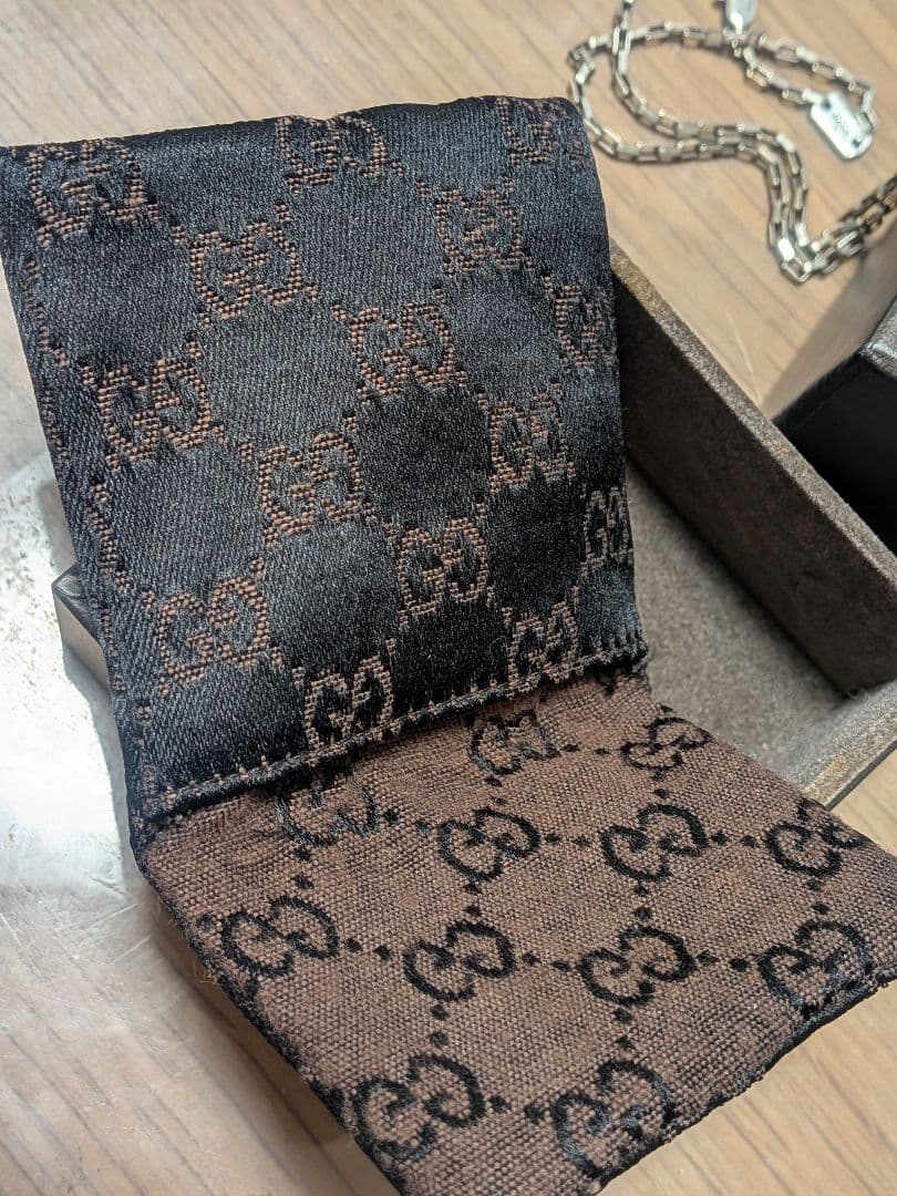 【GUCCI】シルバーネックレス