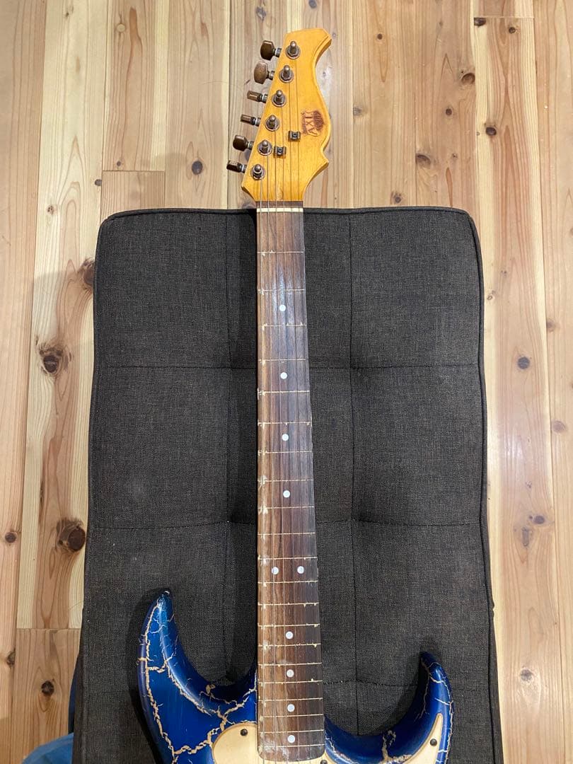 AXL ストラトタイプフレットレスギター　改造品