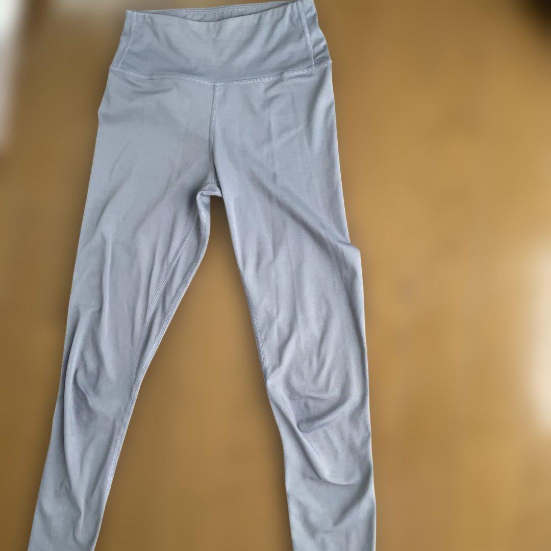 SUKALA タンクトップ　レギンスのおまけ付き