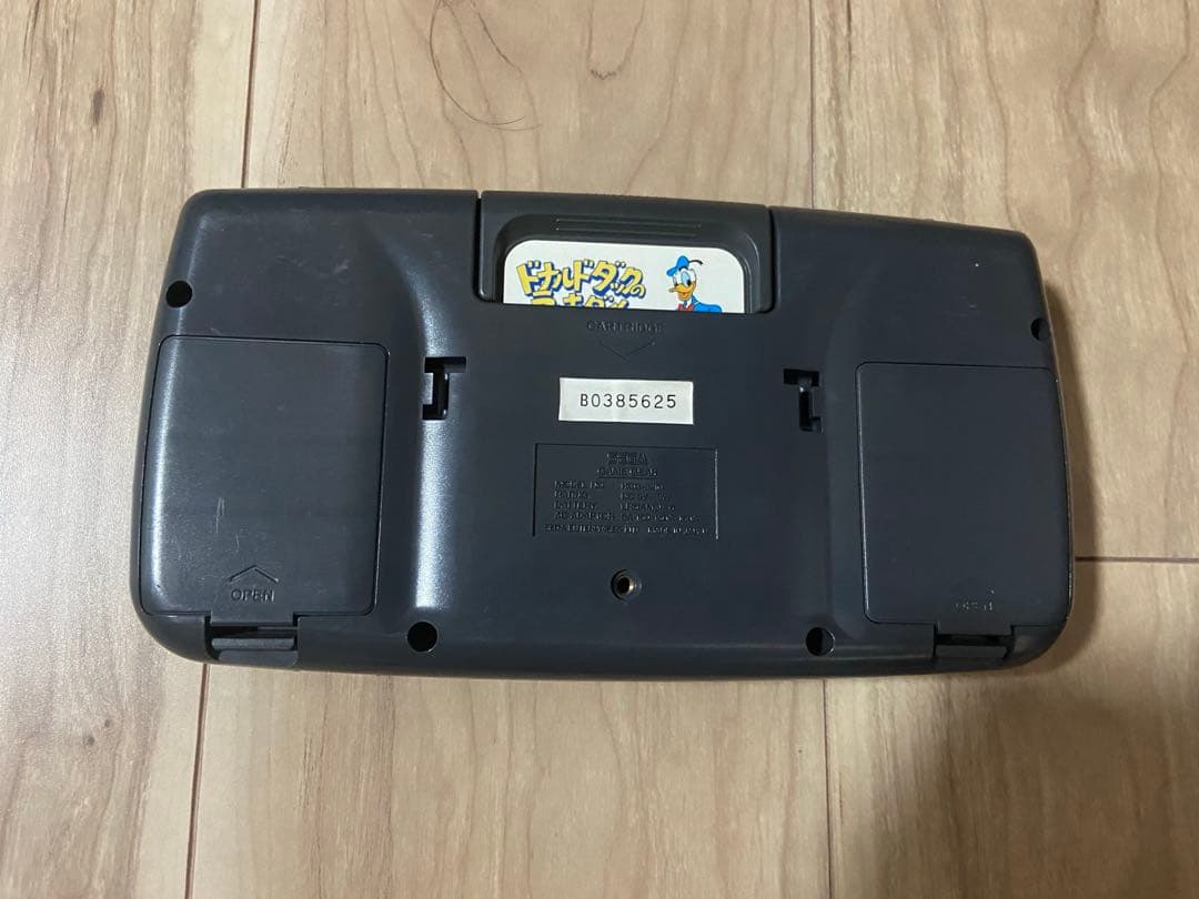 SEGA GAME GEAR本体とカセット付き　ジャンク品