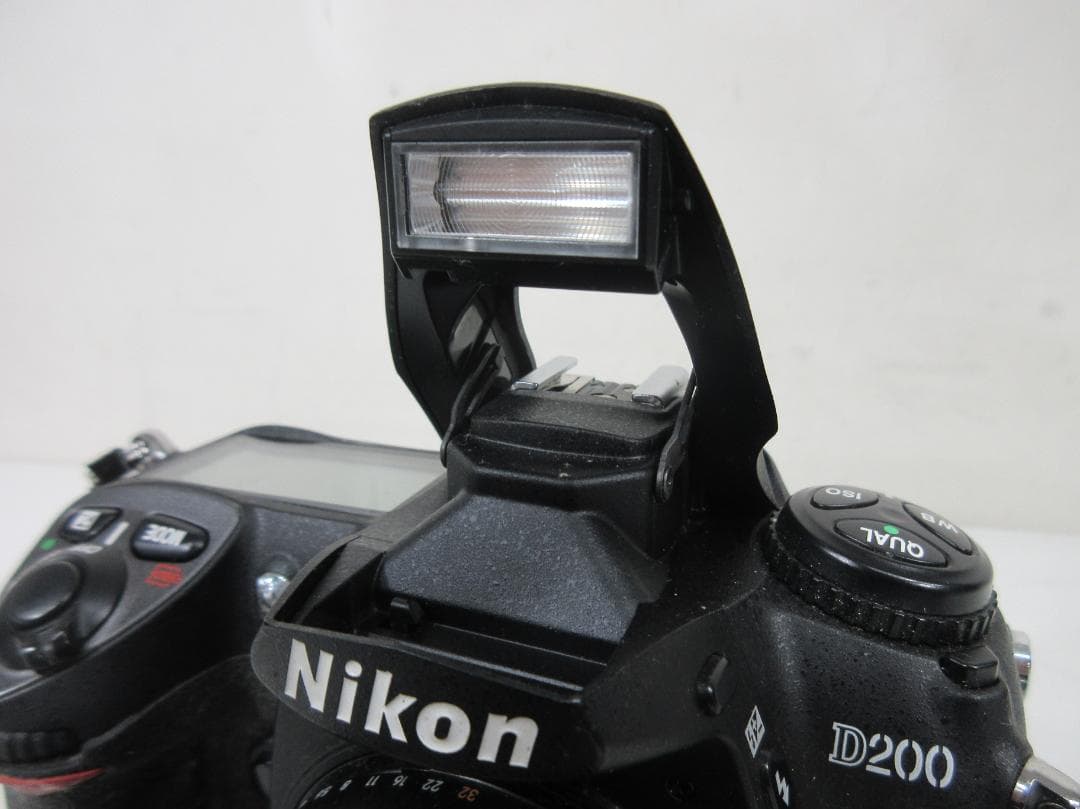 0112X【ジャンク】Nikon デジタル一眼レフカメラ D200