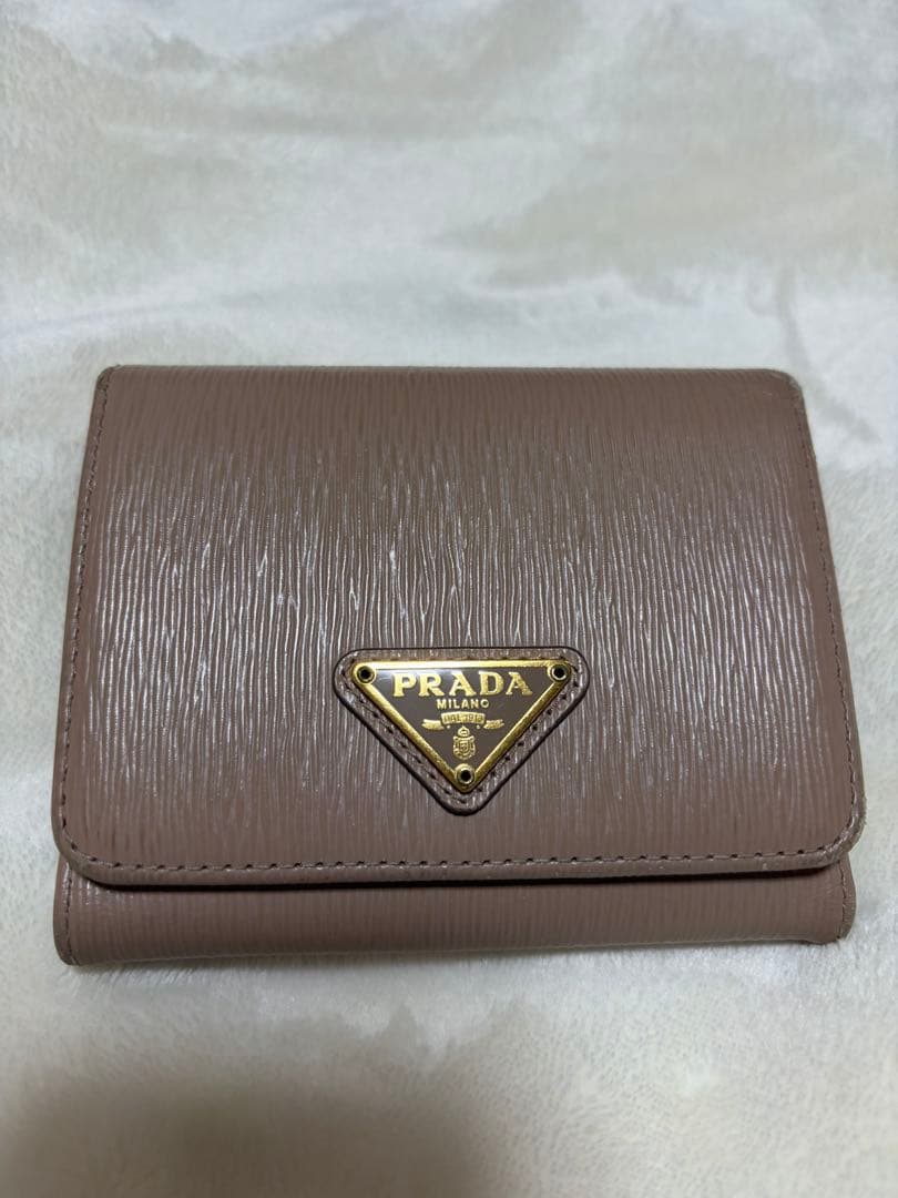 PRADA ピンク 三つ折り財布
