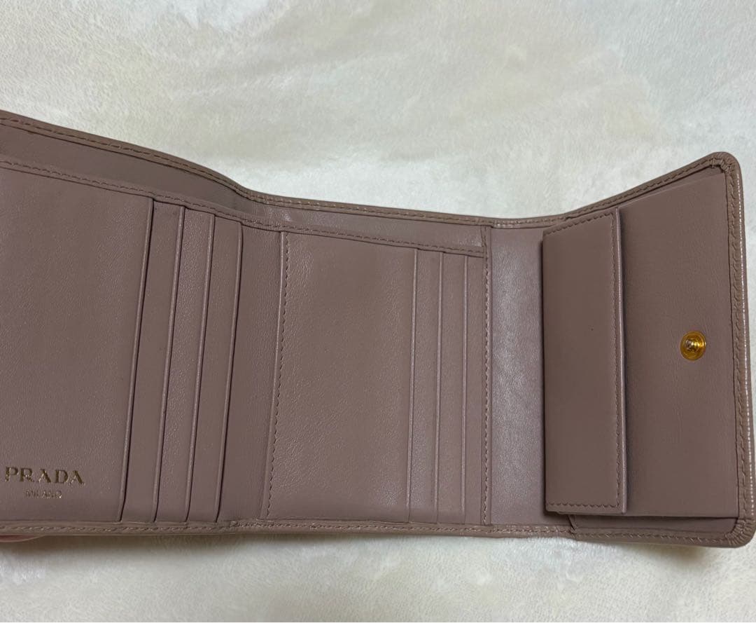 PRADA ピンク 三つ折り財布
