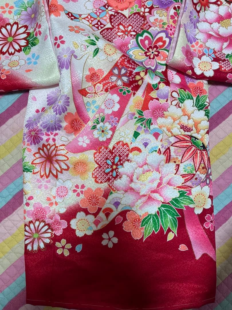 お宮参り 女の子用産着 赤と白 花柄着物
