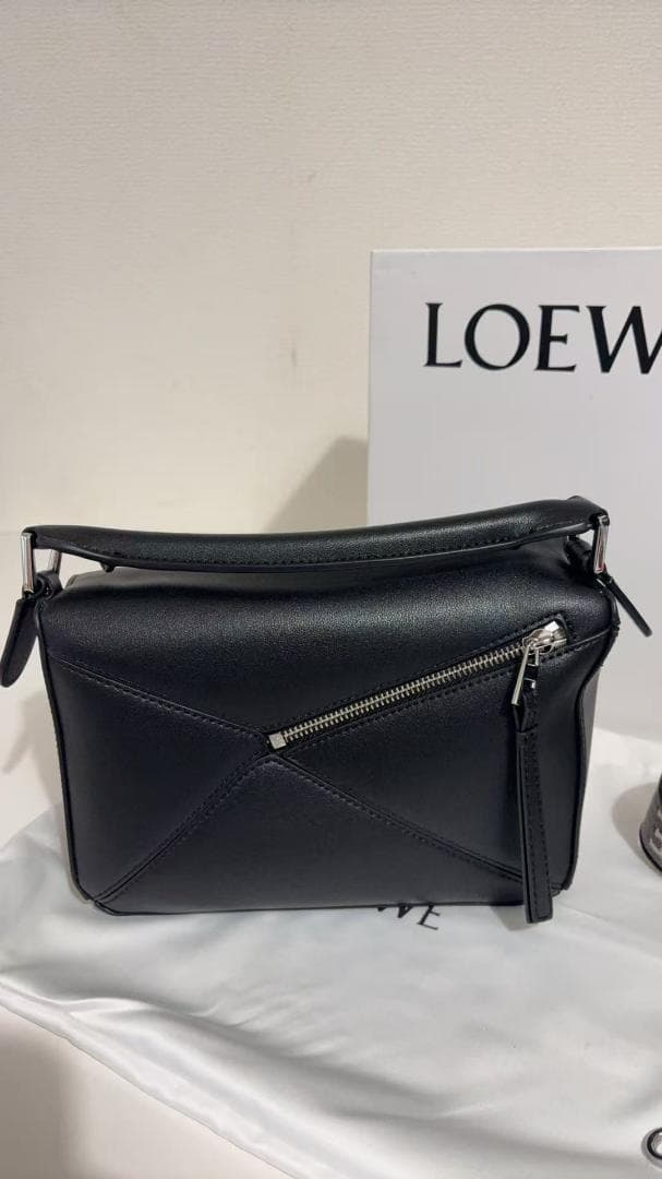 即日発送LOEWE パズルスモールショルダーバッグ　サテンカーフ