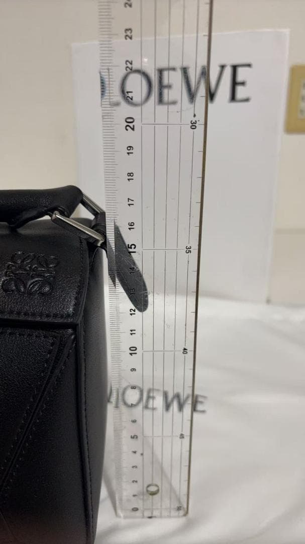即日発送LOEWE パズルスモールショルダーバッグ　サテンカーフ