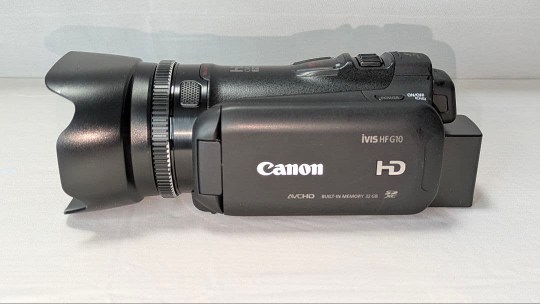 ビデオカメラ Canon iVis HFG10
