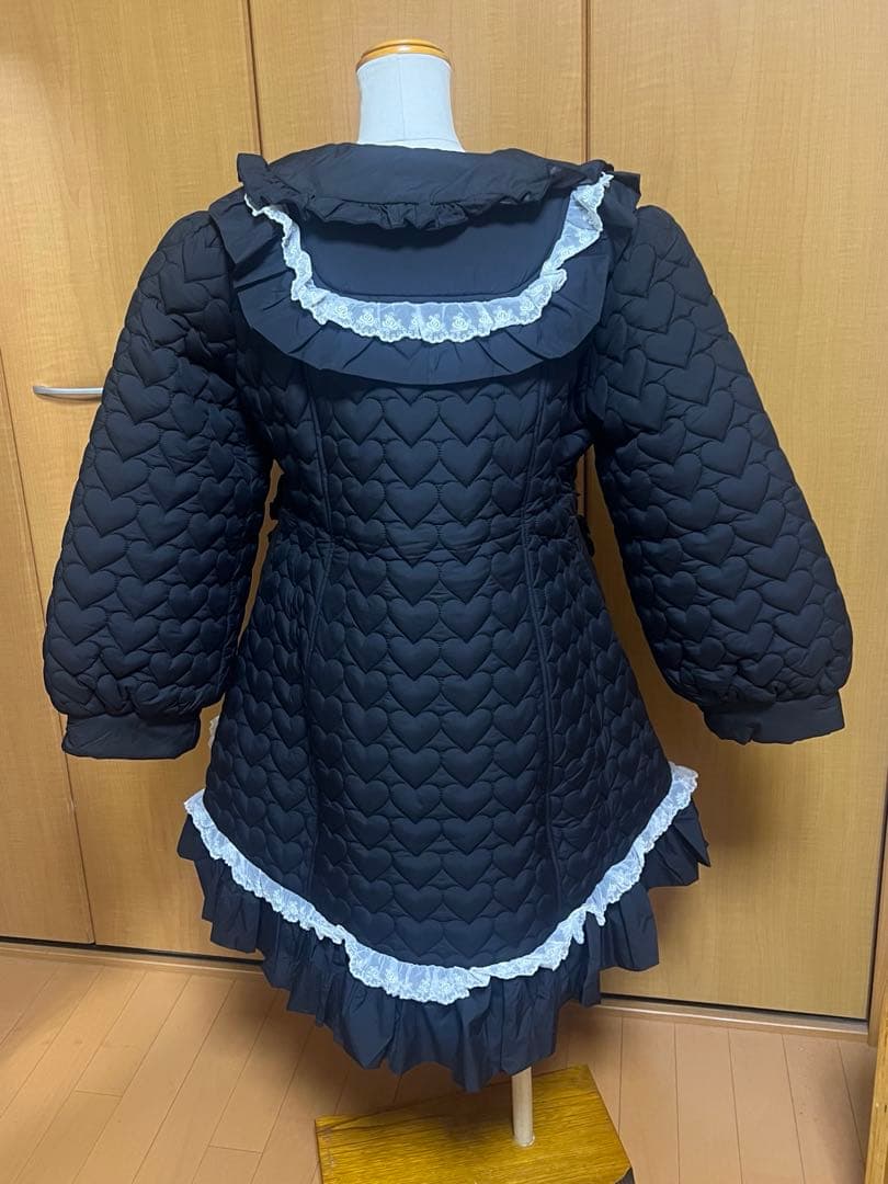 夢展望 ハートキルティングレースフリルダウンAラインコート