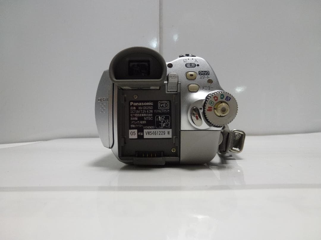 美品　大人気　動作品　Mini DV　パナソニックビデオカメラ　NV-GS250