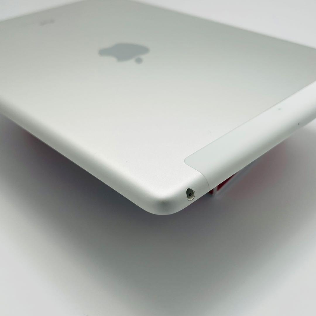 A 95% iPad第5世代 32GB シルバー　SIMフリー 本体