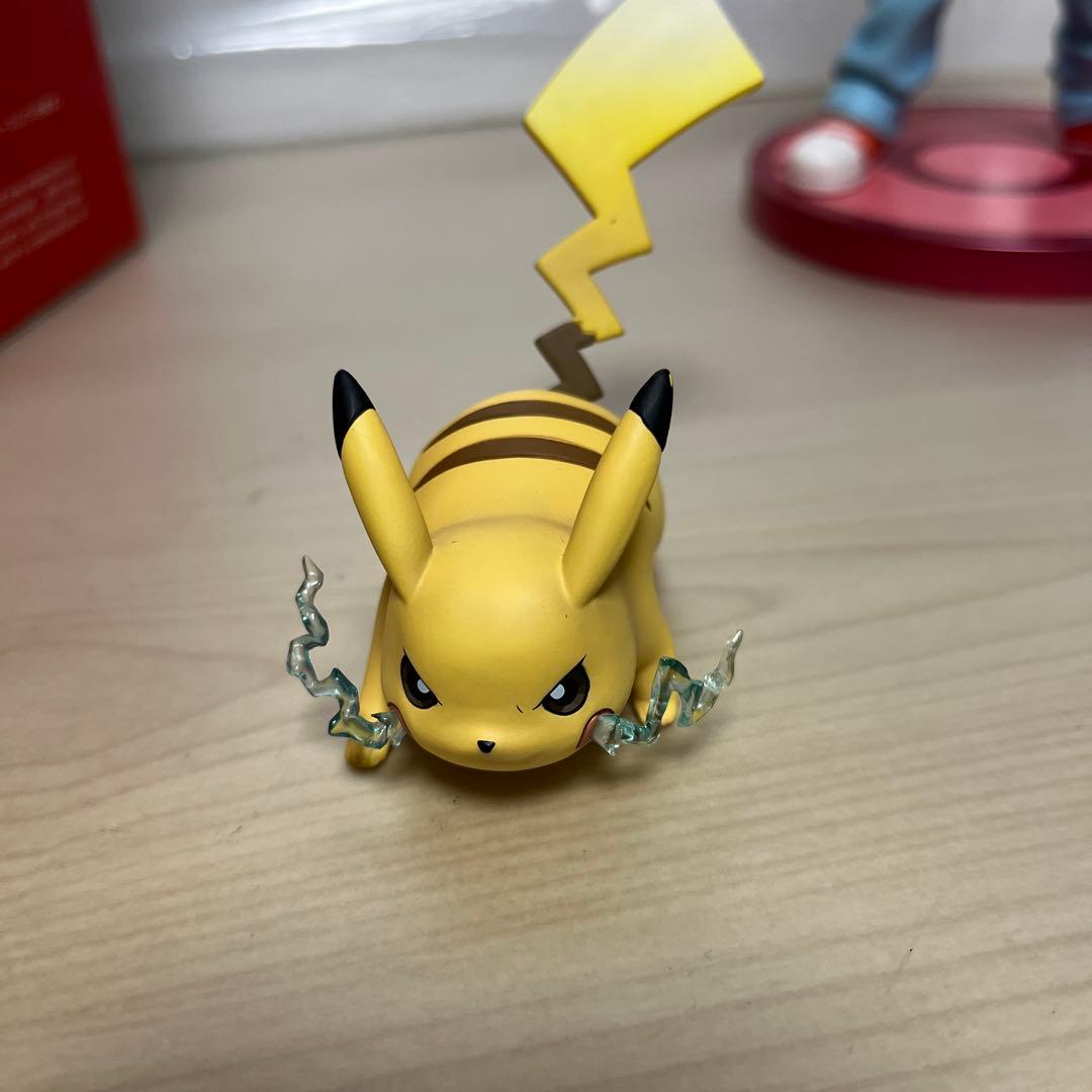 ARTFX J レッド with ピカチュウ　ポケモン　フィギュア　訳あり