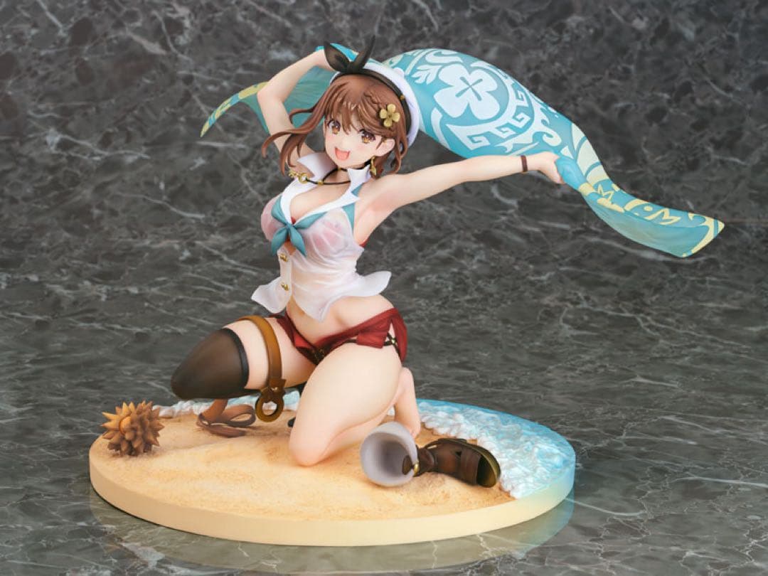 ライザ　フィギュア
