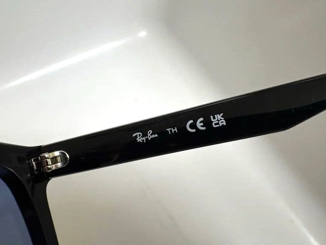 値下げ！本日8日21時まで！レイバンサングラス　RB4392D 新品未使用