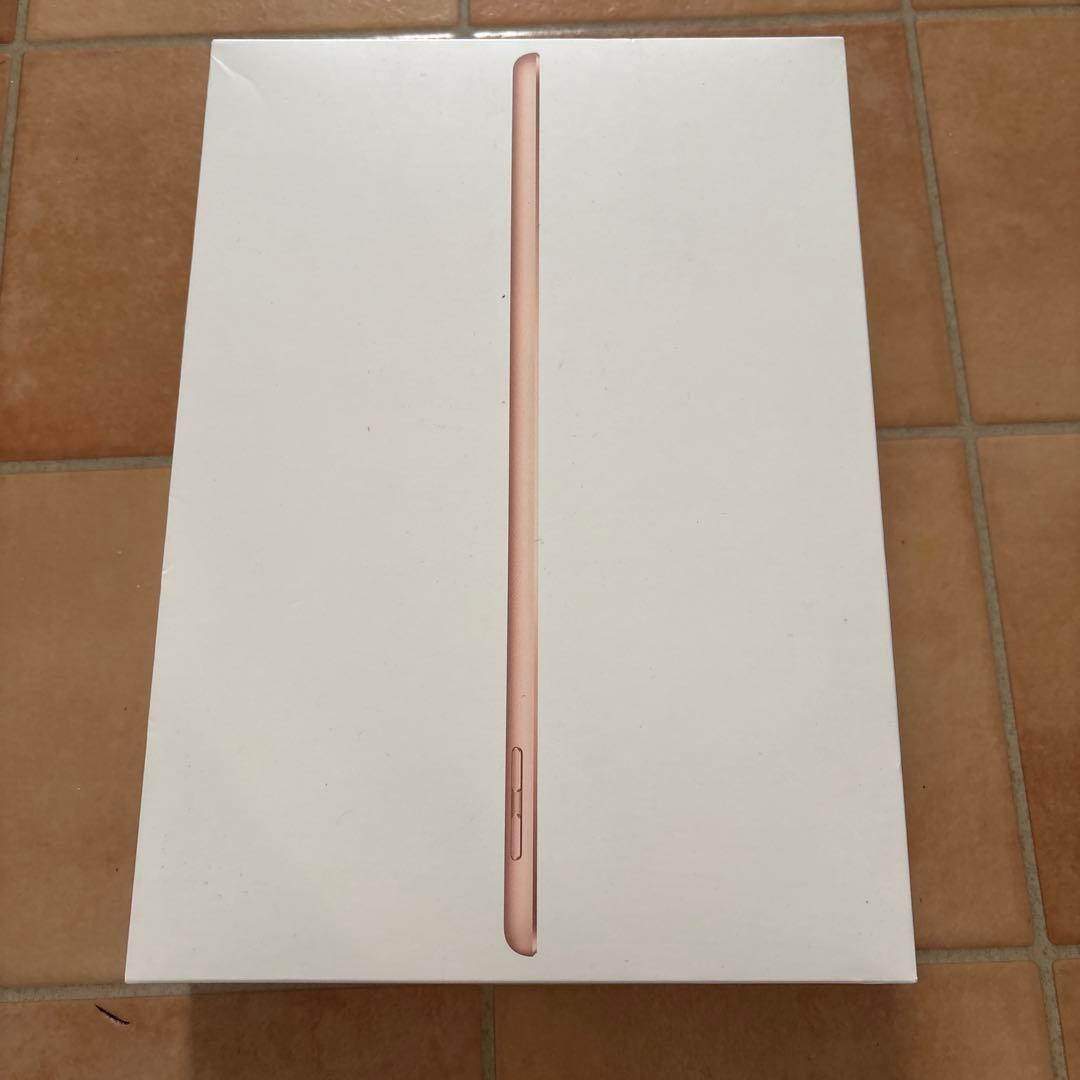 ipad第6世代　画面ヒビあり（箱あり)