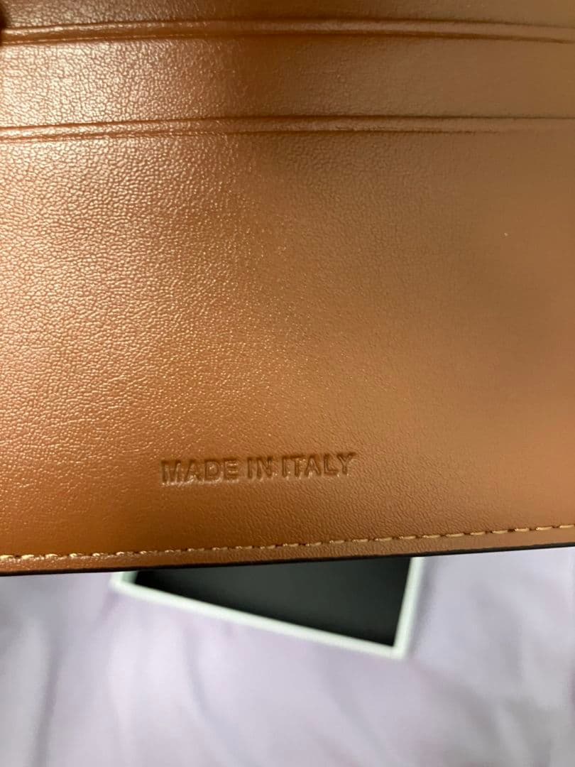 CELINE せりーぬ