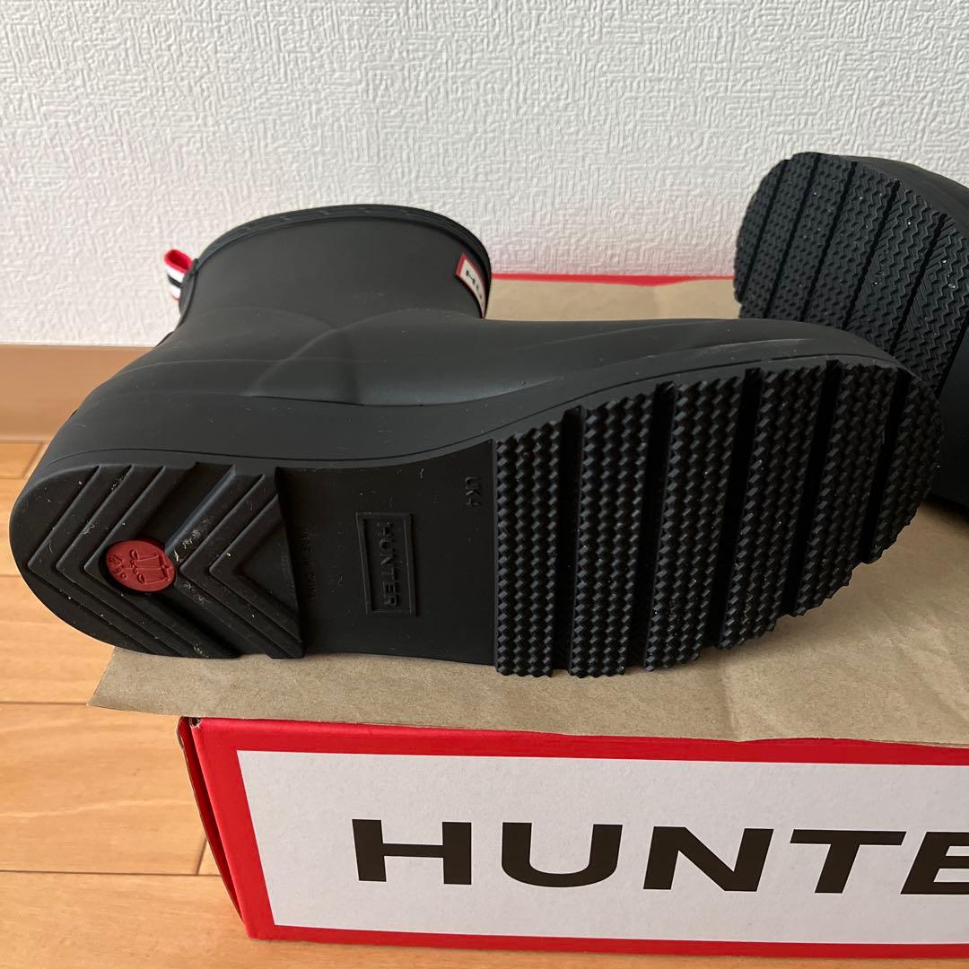 HUNTER ブラック長靴 ストライプループ付き