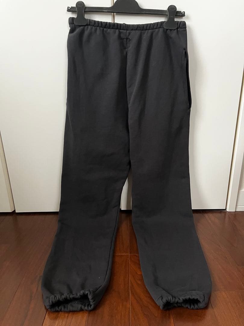 yeezy calabasas スウェットパンツ AGOURA