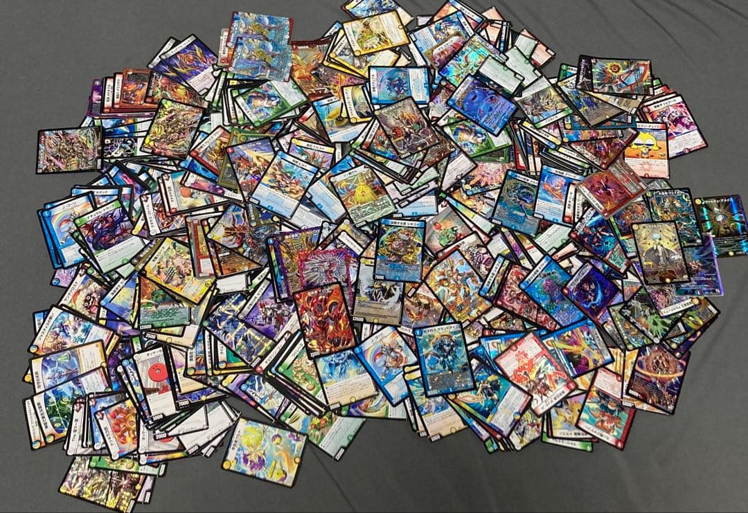 り*様 【オークション】デュエマ 引退品 約900枚 デッキ5個