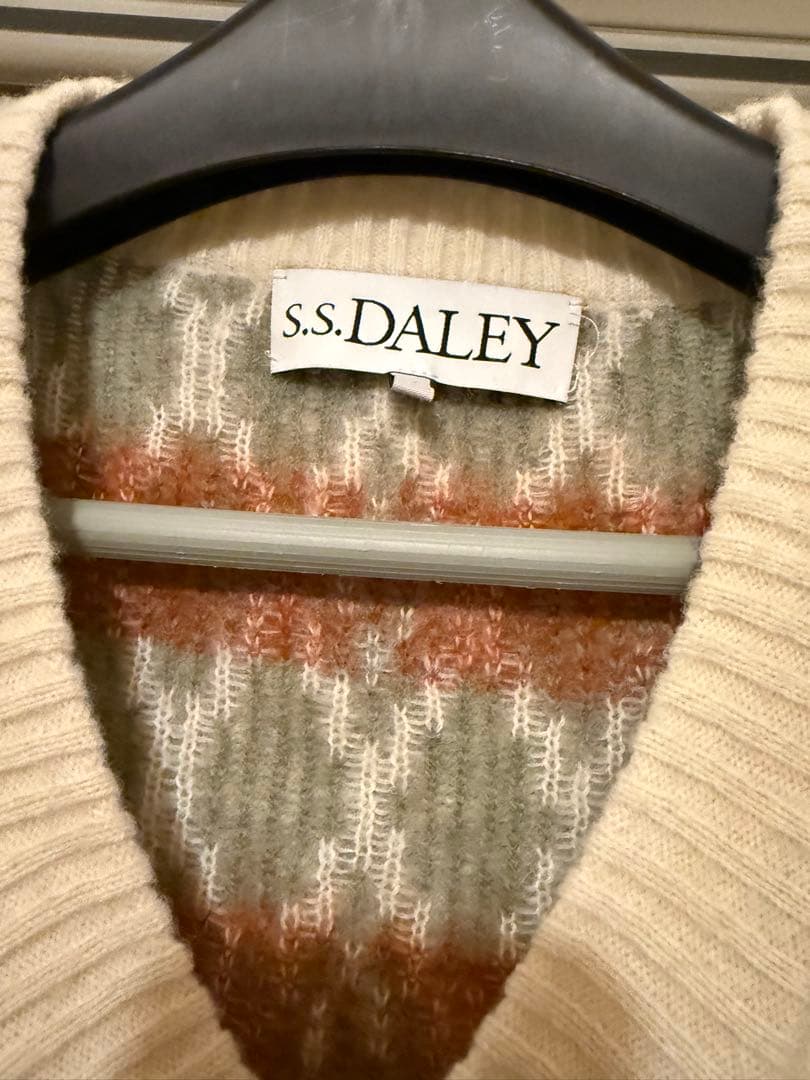 S.S. DALEY ダイヤモンド柄ニットベスト