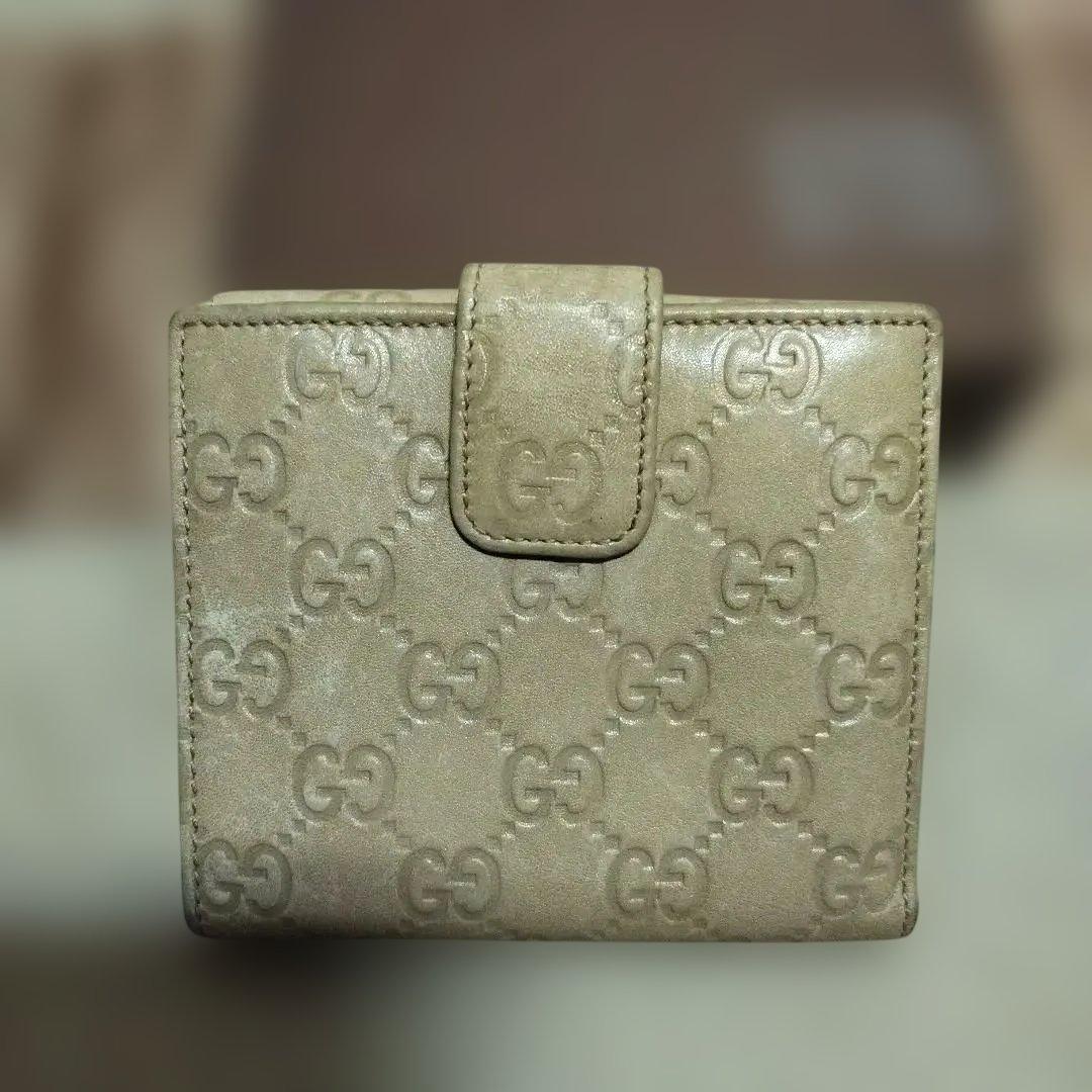 GUCCI ベージュレザー 二つ折り財布【良品】
