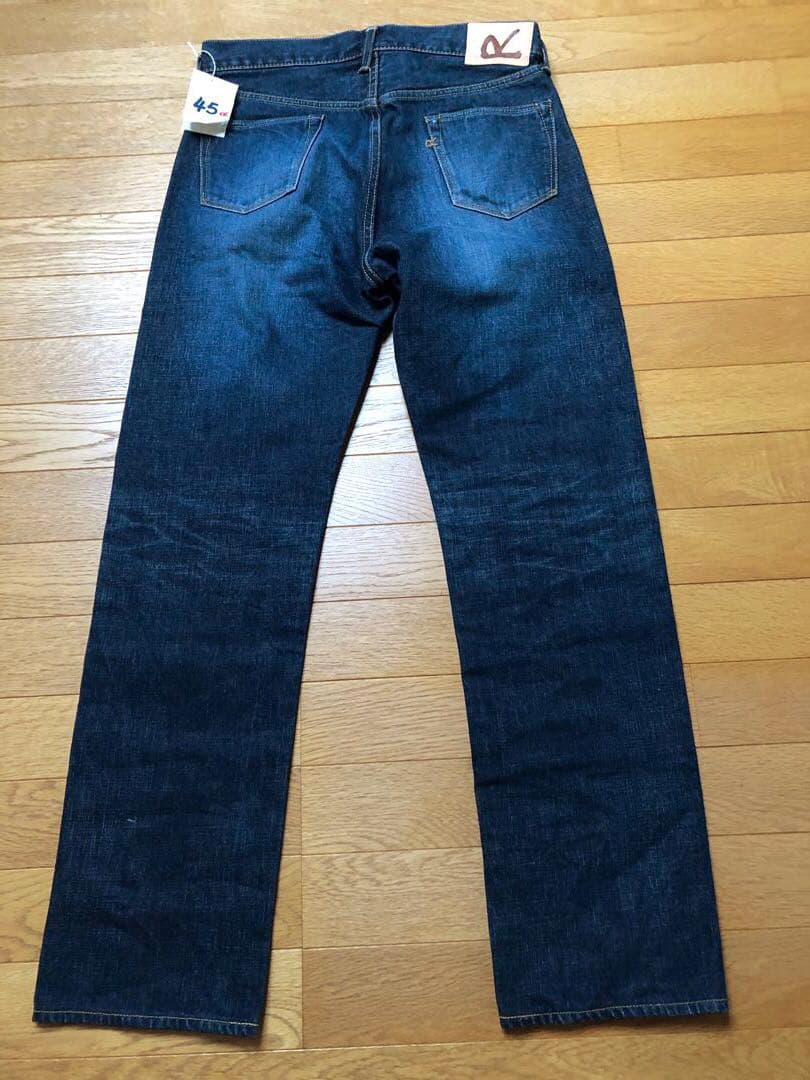 新品　45R ストレートジーンズ　　29インチ