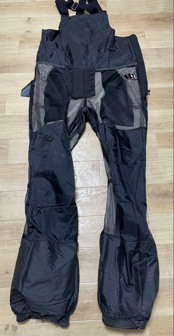 BURTON スノーボードウェア　ビブパンツ　M 黒