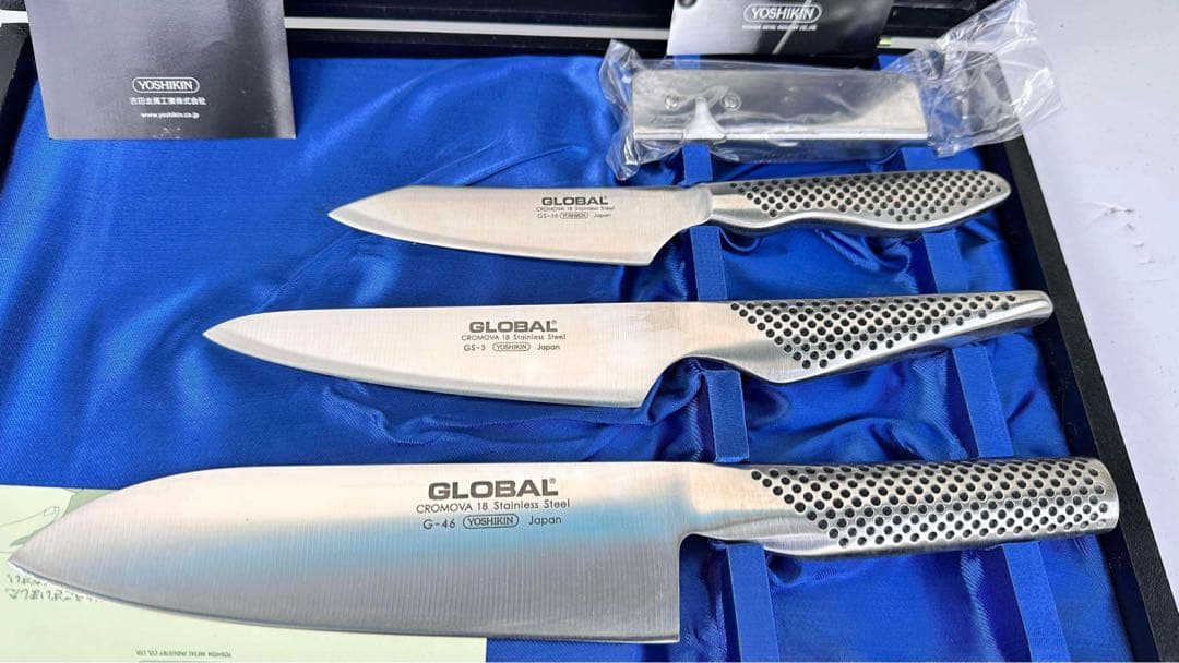 未使用品　GLOBAL グローバル　包丁 YOSHIKIN 吉田金属　4点セット