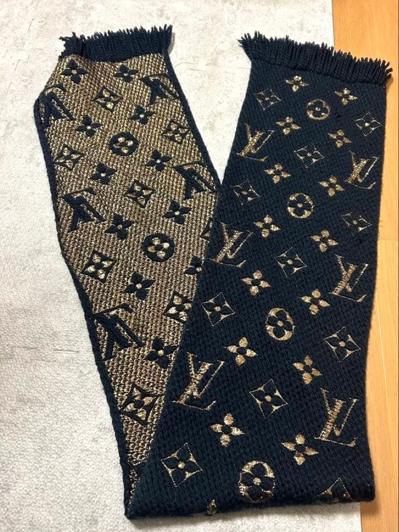 LOUIS VUITTON ルイヴィトンマフラー エシャル ロゴマニアシャイン