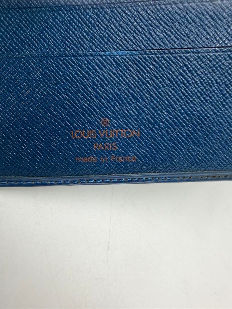 真ルイヴィトン LOUIS VUITTON 二つ折り財布 エピ レザー 青