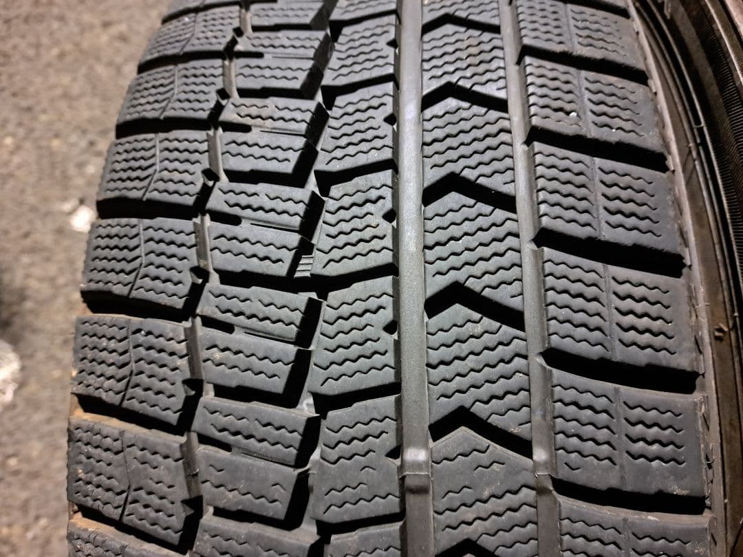 バリ山！215/45R17×4本！信頼のダンロップ！ゴム良好！安心！送料￥300