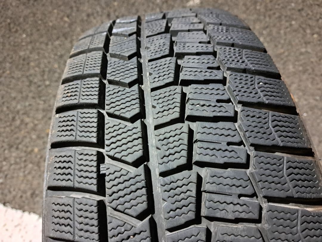 バリ山！215/45R17×4本！信頼のダンロップ！ゴム良好！安心！送料￥300