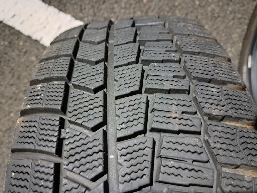 バリ山！215/45R17×4本！信頼のダンロップ！ゴム良好！安心！送料￥300