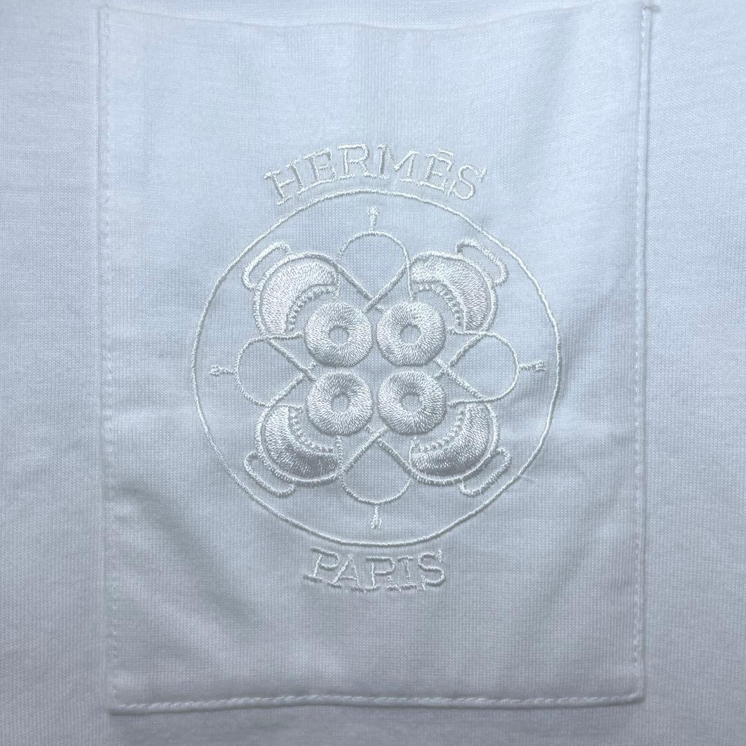 エルメス　白　刺繍入りポケット　Tシャツ