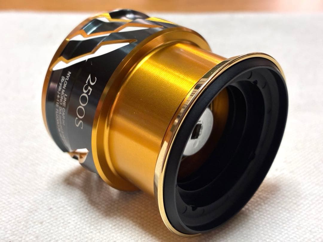 ま*ん様 【SHIMANO／シマノ】リール20ツインパワー純正スプール【2500