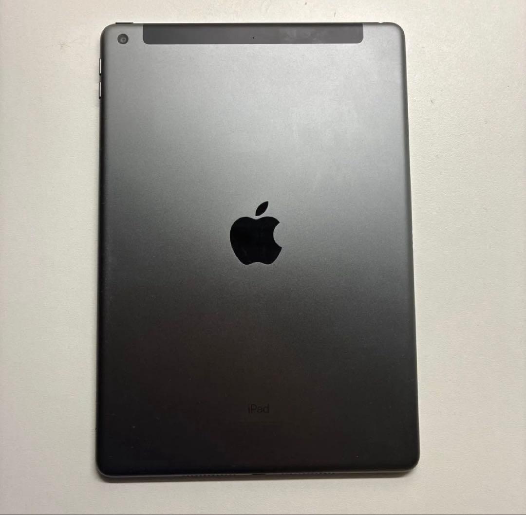 iPad 9世代 cellularモデル 本体 カバー付き