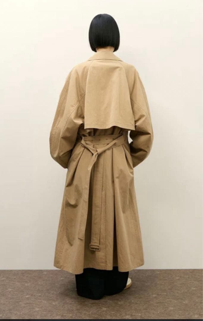 アダムエロぺ　リラックスライトトレンチコート　ベージュ　36 新品