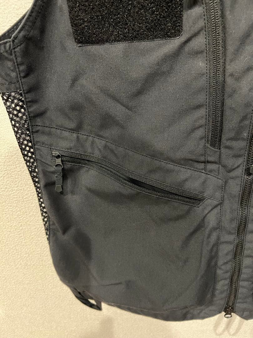 241 AREA241-VEST 　MB1154