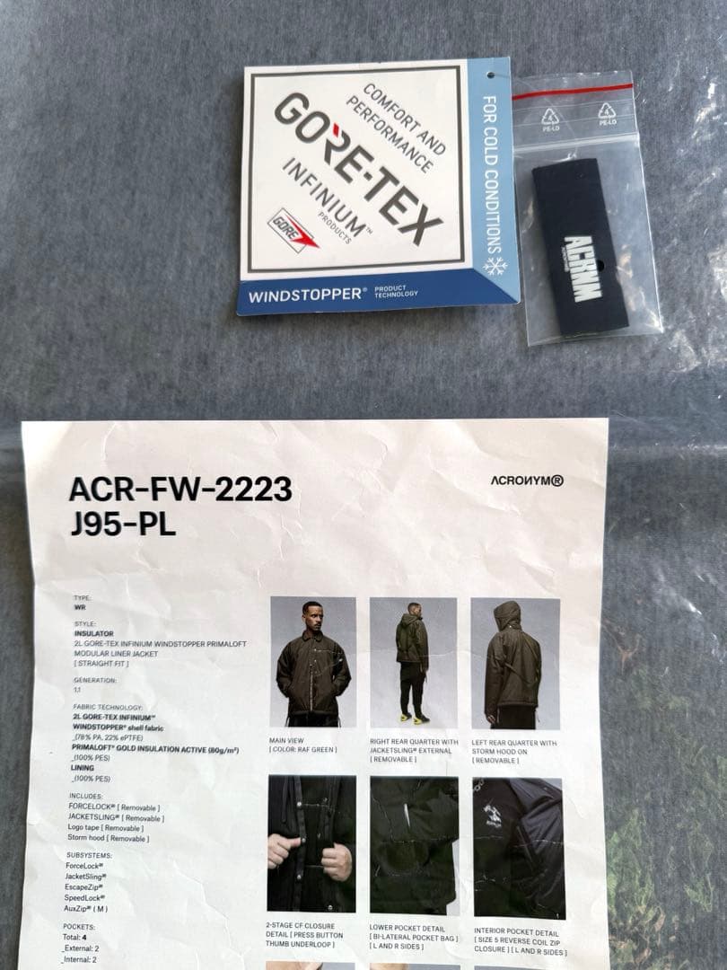 ジャケット・アウター ACRONYM J95-PL Insulated Coach Jacket S