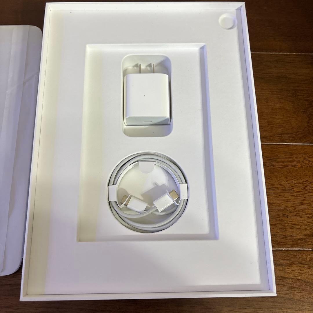【ほぼ新品】iPad Air 第5世代 WIFIモデル ゴールド 256GB