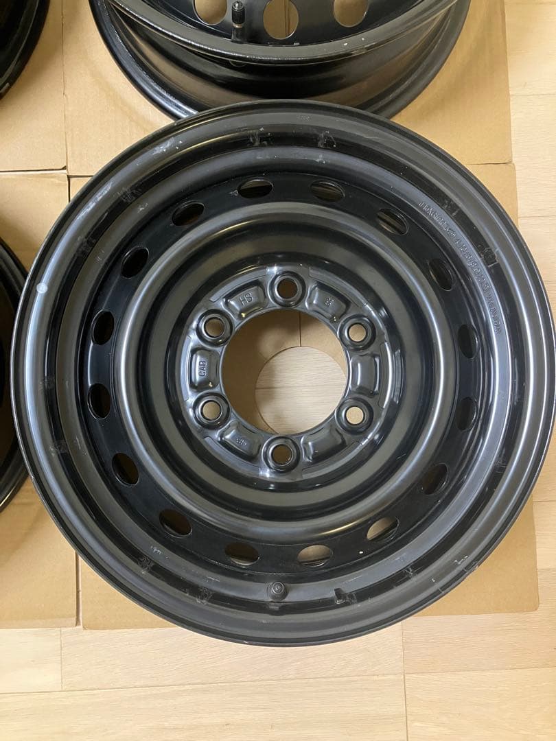 トヨタ ハイエース　スチールホイール　専用①