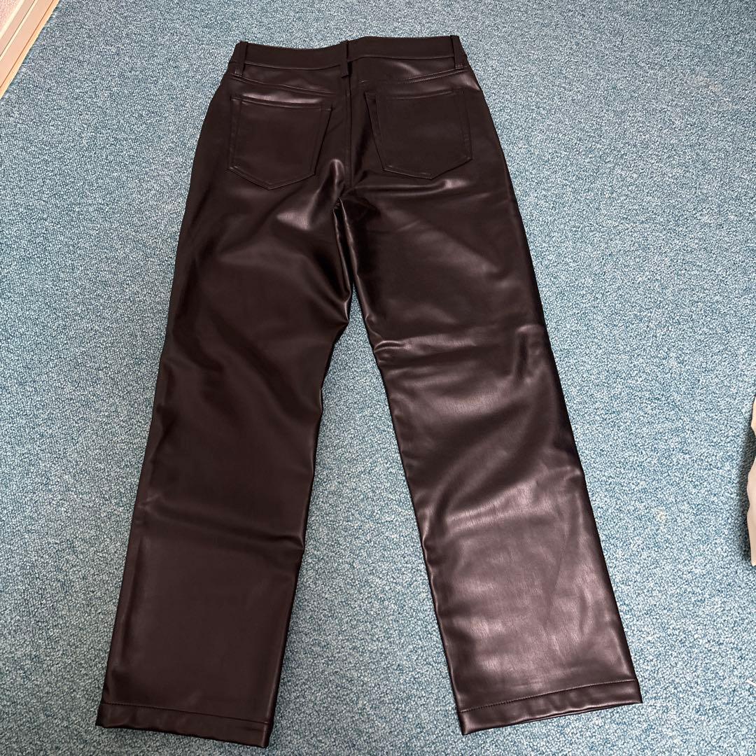   フェイクレザーパンツ　新品