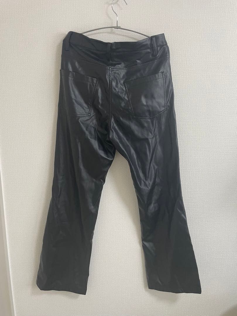 precmeレザーフレアパンツ