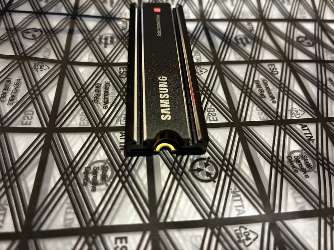 Samsung SSD 980 PRO 2TB M.2 箱なし
