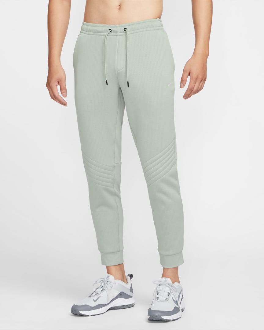 NIKE サーマ スフィアTherma-FIT 撥水ウィンタライズドセットアップ