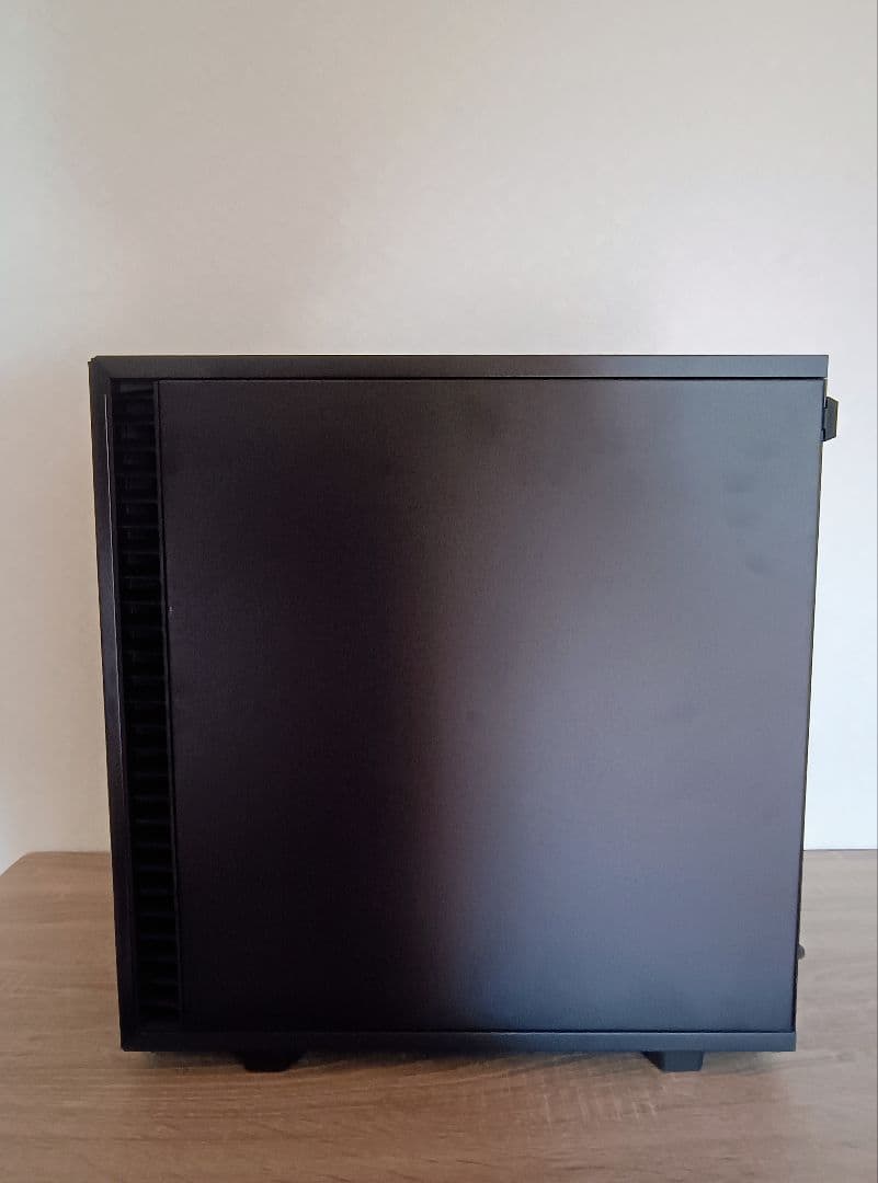 Define 7 Mini Solid ミニタワー型PCケース