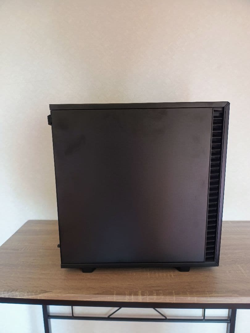 Define 7 Mini Solid ミニタワー型PCケース