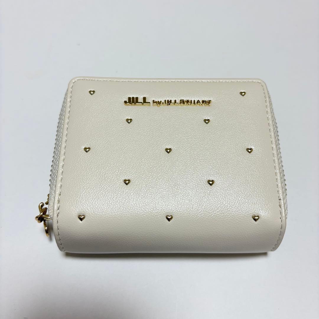【新品】ジルバイジルスチュアート チャーム付ウォレット 財布 ホワイト