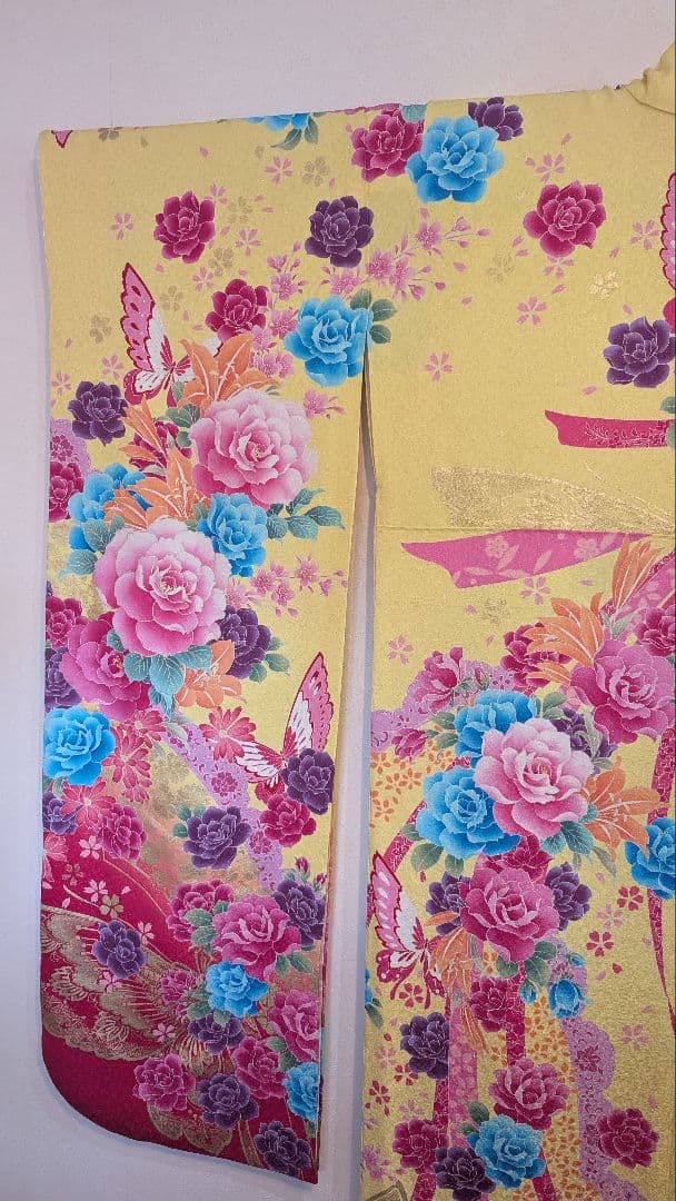 【美品】振袖 華やかな花柄 蝶柄 黄色♪