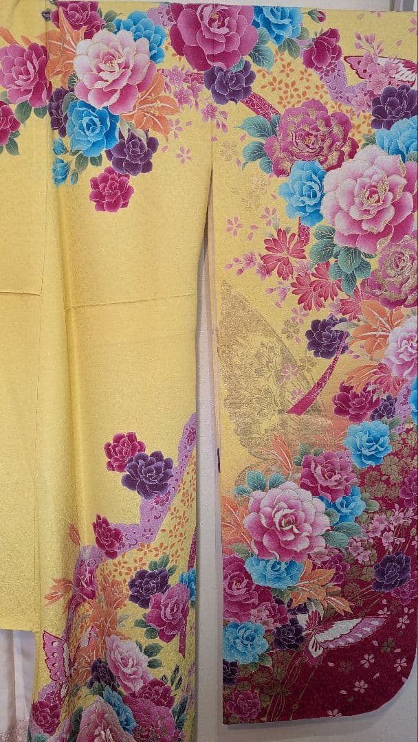 【美品】振袖 華やかな花柄 蝶柄 黄色♪
