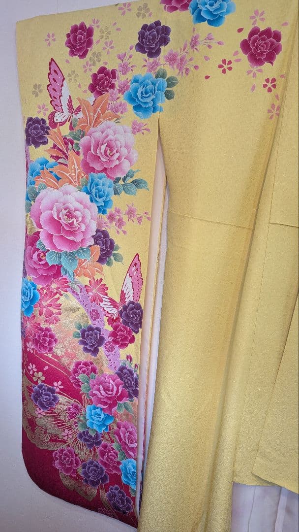 【美品】振袖 華やかな花柄 蝶柄 黄色♪